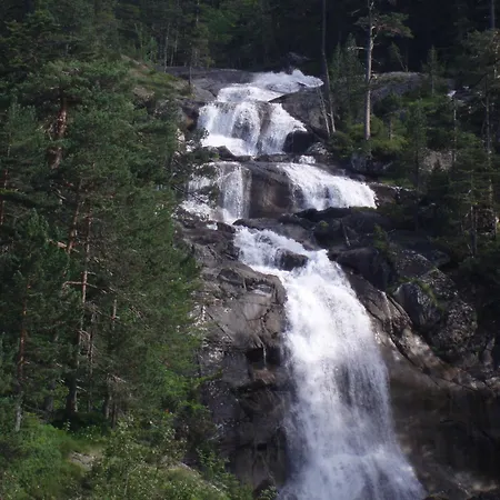 George V T2 Alcobe كوتيريه