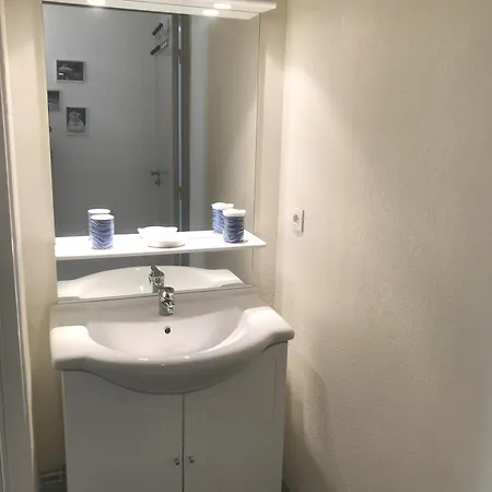 George V T2 Alcobe *