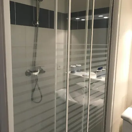 George V T2 Alcobe كوتيريه